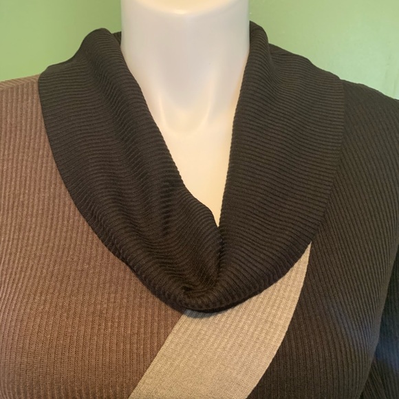 Dress - Picture 4 of 7